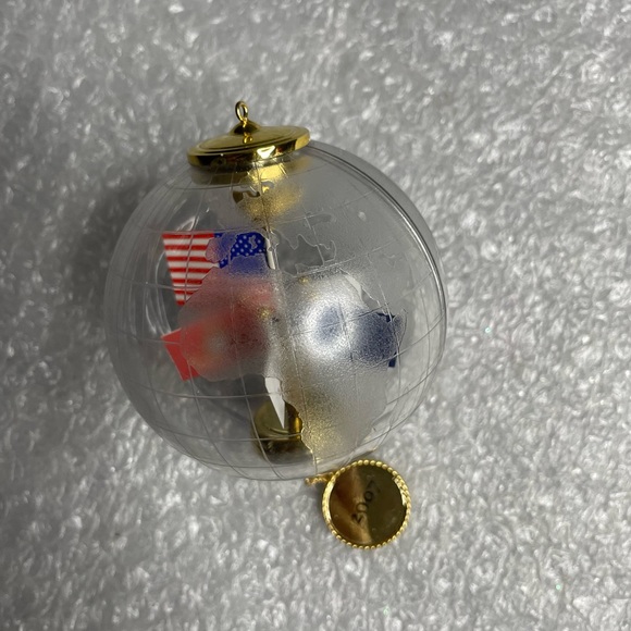 Hallmark Keepsake A World Of Freedom Flags America Honor Courage ornament - Picture 5 of 5